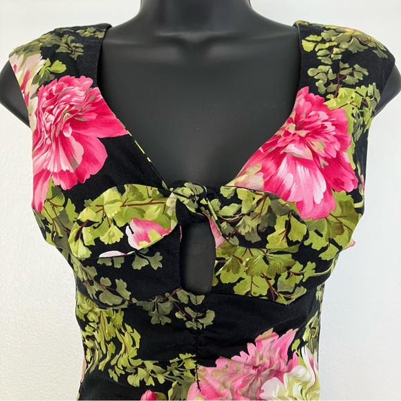 Bernie Dexter Ruby 50s Pencil Dress in Black Floral Dark Tea Room Print XS - Picture 10 of 12
